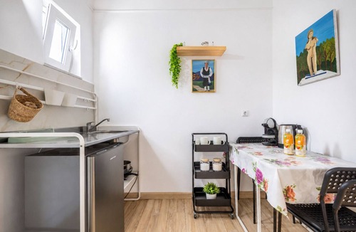Limni Keri Apartment | Karavaki Rooms | Comfortable Stay, 5 Minutes from the Beach