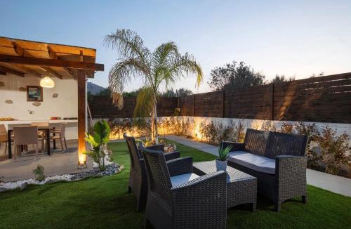 Archangelos Apartment | Kathy's apartments in Archaggelos