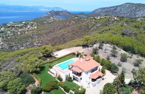 Loutraki-Agioi Theodoroi Villa | Lahtagas Estate - Private Pool & Sea View - Nature