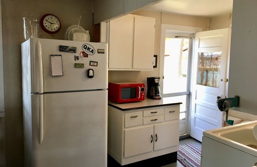 Town of Jerusalem Cottage | Lakeside cottage on quiet, private road. Walk to Keuka Lake State Park!