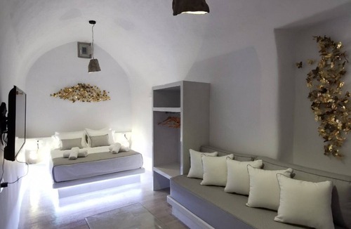 Messaria Apartment | Lamar Cave House 1 Bedroom