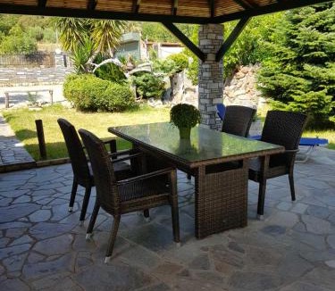 Nea Skioni Apartment | Lemon Flowers Apartments