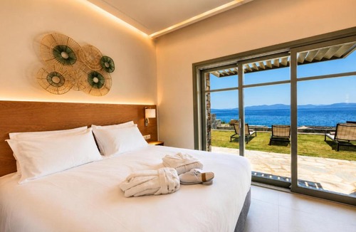 Kato Gatzea Hotel | LEOLIA Nautical Resort Kala Nera - Handwritten Collection