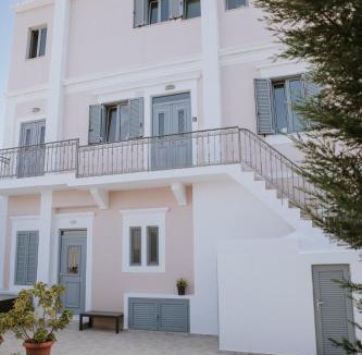 Petaloudes Apartment | Leoni's House near the Beach