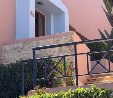 Plaka Villa | Leste Luxury Homes