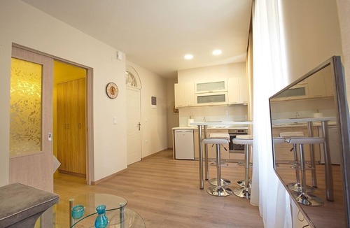 Old Town Apartment | Liston Piazza Suite - renovated apartment in the heart of Corfu Old Town