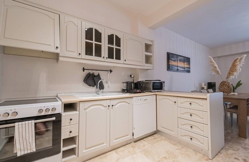 Nea Moudania Apartment | Lora House by RentalsPro - Nea Moudania