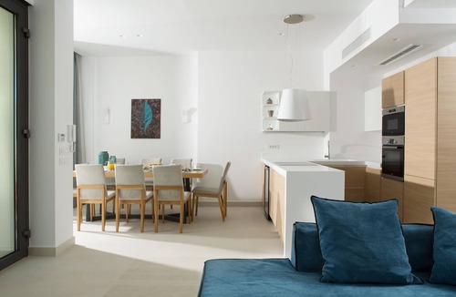 Kato Galatas Villa | Lux villa ★ Beach at 150mt ★ Sea View ★ 2 Pool ★ 20 sleeps