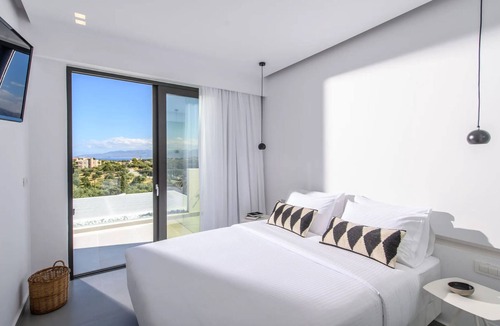 Pano Chersonissos House | Luxury 2BR Cretan Villa Near Hersonissos Beaches