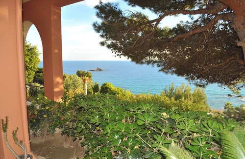 Parelia Apartment | Luxury Loft Apartment with Pool - Pelekas Beach, Corfu