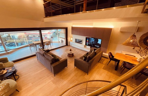 Kavala House | Luxury property in a quiet neighborhood 5' from the sea and 10' from the center!