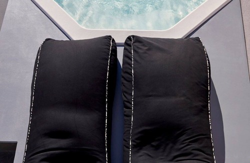 Kamari Villa | Luxury Santorini Villa | Superior Villa | Private Heated Plunge Pool | Sea View