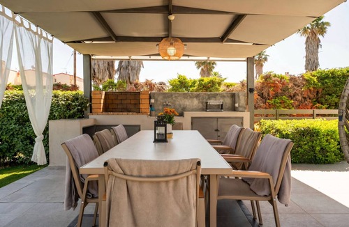 Pefkochori Villa | Luxury Seaside 4BR Villa | Private Pool & BBQ | 150m to the Beach | Pefkohori