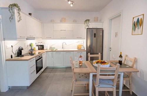 Poros Apartment | Luxury Villa Yvonni