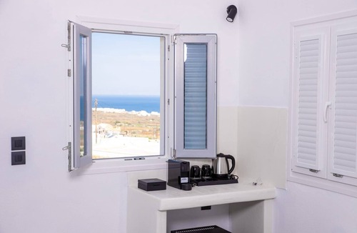 Finikia Villa | Magical Santorini Villa | 1 Bedroom | Premium Private Villa | Beautiful Sea View
