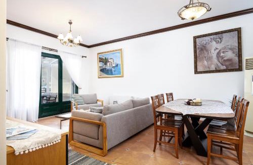 Vlychadia Apartment | Marys Beachfront Villa