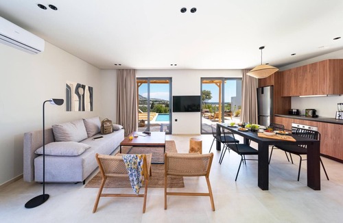 Archangelos Villa | Massari Hills- Villa Nobu 4