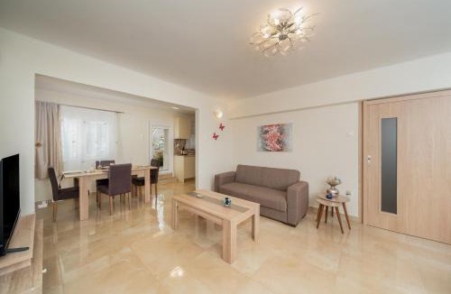 Markopoulon Apartment | Melograno