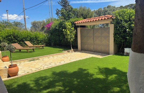 Nea Makri House | Nea Makri Holiday Villa Authentic Greek Retreat