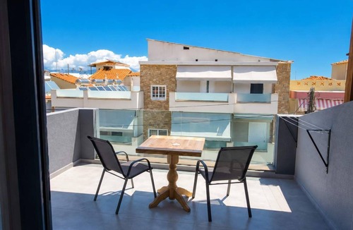 Sarti Condo | New Horizon Sarti - Double Room with Balcony G2