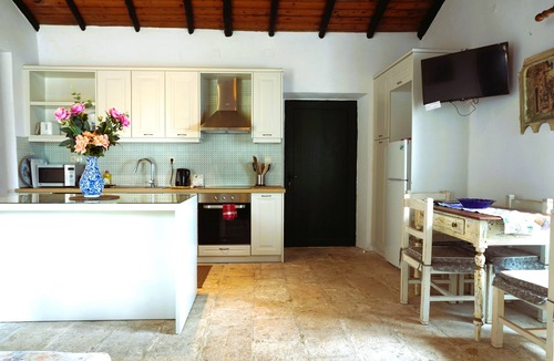 Barbati Cottage | Nissaki Olive Press Villas -The Cottage
