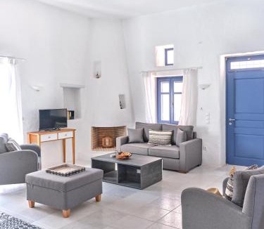 Marpissa Villa | Nola Traditional Villa with pool and amazing sea views, Paros