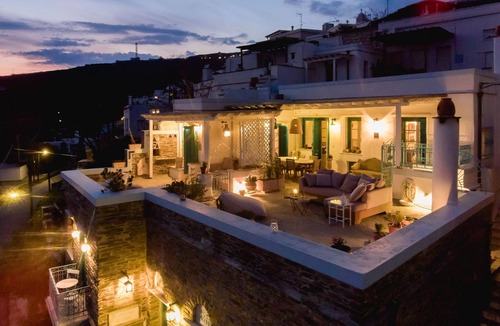 Tinos Town House | Pano Spiti - Artful Home with Sea View