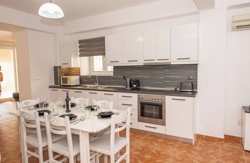 Agios Stefanos House | Paola House Agios Stefanos
