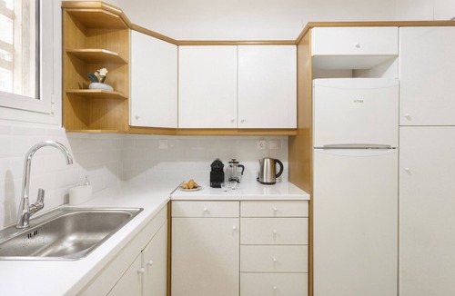 Pangrati Apartment | Pausaniou8 · Homey one bedroom in hip Pagrati
