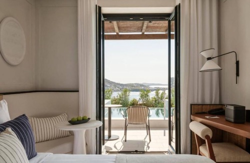 Drafaki Hotel | Peaceful Getaway: Stylish Suite w/Private Terrace & Panoramic Sea Views