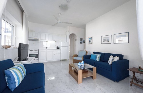 Pefkochori House | Pefkohori Seaside by Luxlikehome