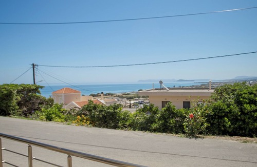 Minothiana Apartment | Petra's Charming Home, 500m to Beach