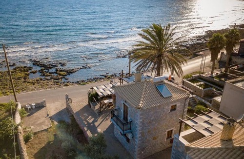 Agios Nikolaos Apartment | Pleades Seaside Alcyone Gem in Mani, Near the Sea