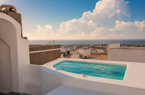 Emporio Apartment | Poseidon’s Water Escape Santorini Rooftop Jacuzzi