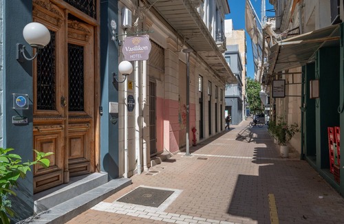 Kalamata Apartment | Prince Antilochus – King-Size Bed Room with Balcony