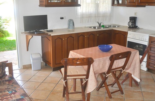 Sinarades Apartment | Quiet villa on Pelekas beach with 3 apartments and panoramic sea views