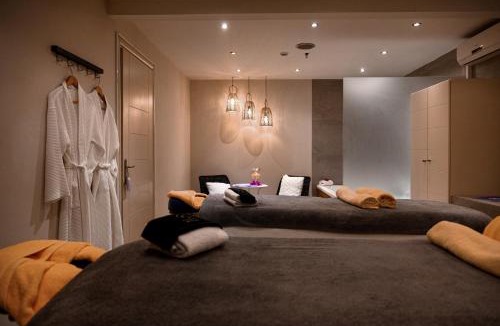 Almiros Beach Hotel | Restia