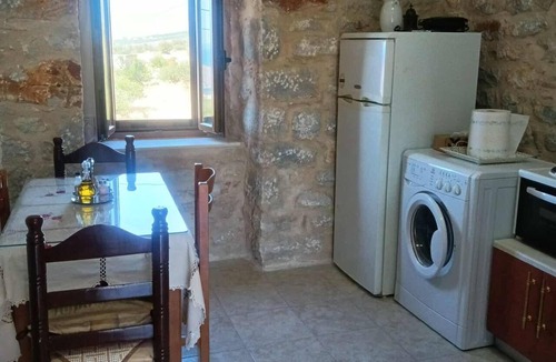 Omales House | Rinio's Stone House – Authentic Mani Experience with Sea Views Built in 1896