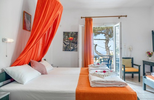 Aegiali Apartment | Room 13 at Pagali Hotel with Sea View
