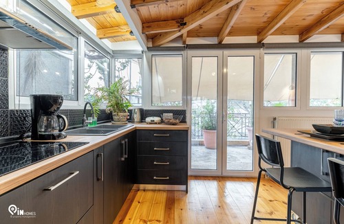 Aigaleo Apartment | Rustic - Private Rooftop Garden & City View Athens