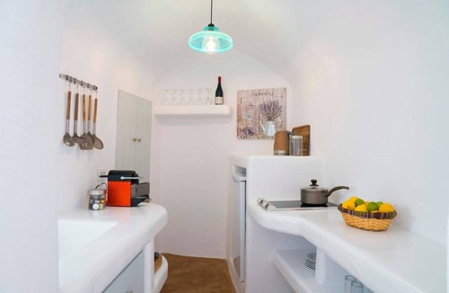 Emporio House | Santorini-treasures Lemon Villa traditional