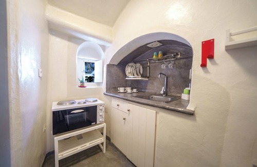 Oia House | SantoriniParadise: TRADITIONAL CAVE in the heart of OIA