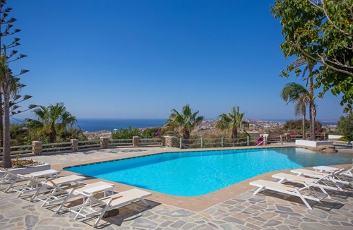 Plintri House | Scorpios Dream By Bestofmikonos Country House with Private Pool, Wi-Fi & Air Conditioning