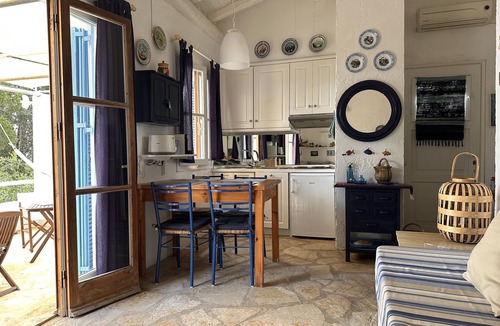 Gouvia Apartment | Sea view apartment in the Mediterranean nature