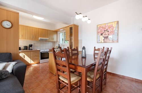 Plaka Villa | Seaside elegant villa 1 min to almyrida beach