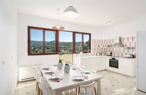 Xiro Chorio Villa | Seaview Villa w/Private Pool, BBQ 1,5km from beach