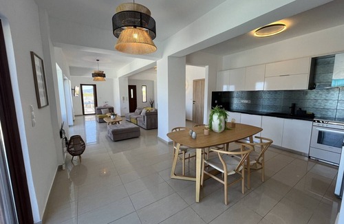 Marathi Villa | SeaWave Villa II with Heated Pool, By Hellocrete