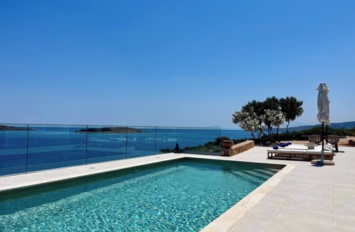 Marathi Villa | SeaWave Villa II with Heated Pool, By Hellocrete