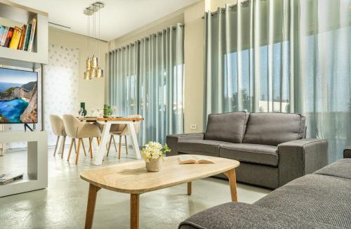 Gaitanion Apartment | Sisomar Suites with Private Pool, by ZanteWize