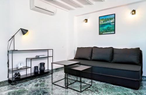 Little Venice House | Skepi Boutique Rooms in Mykonos Town